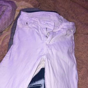 White skinny jeans